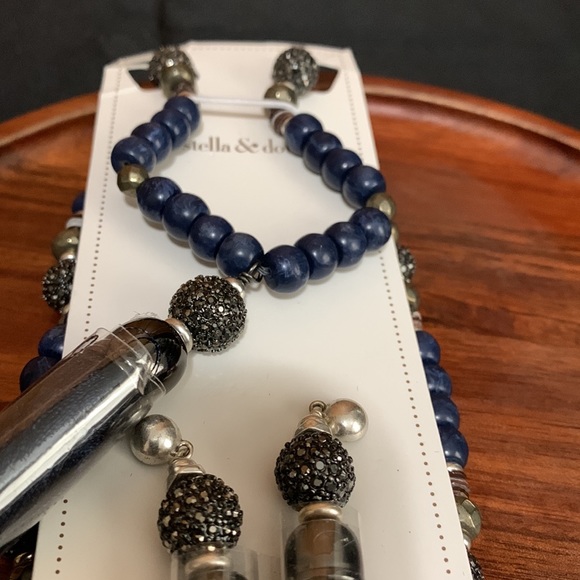 NWOT Stella and Dot Trove necklace and earring set - Picture 3 of 5